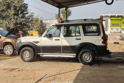 Used S3 9 Seater BSIV