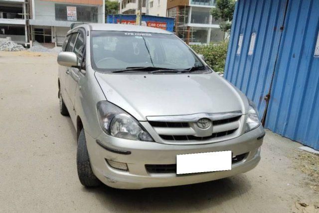 Toyota Innova 2.5 G4 Diesel 8-seater Second-hand 2006 Toyota Innova 2.5 G4 Diesel 8-seater for sale in Bangalore