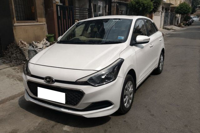 Hyundai i20 1.2 Anniversary Edition Second-hand 2015 Hyundai i20 1.2 Anniversary Edition for sale in Mysore