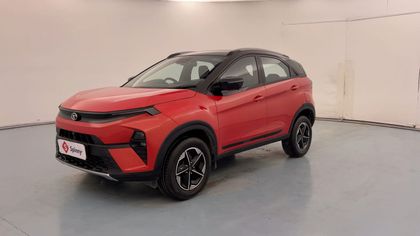 2023 Tata Nexon फियरलेस प्लस ए पीएस रेड डार्क dca
