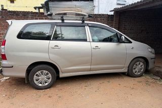 Used 2.5 G (Diesel) 7 Seater