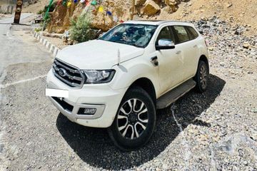 Used Titanium 4X2
