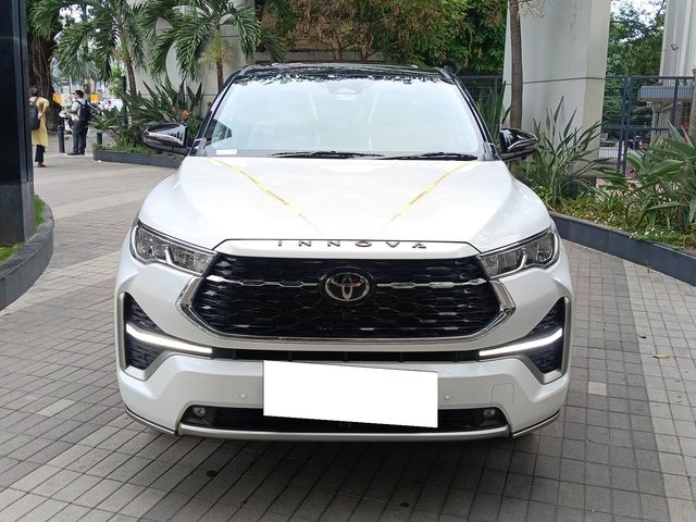 Toyota Innova Hycross ZX(O) Hybrid Second-hand 2025 Toyota Innova Hycross ZX(O) Hybrid for sale in Bangalore