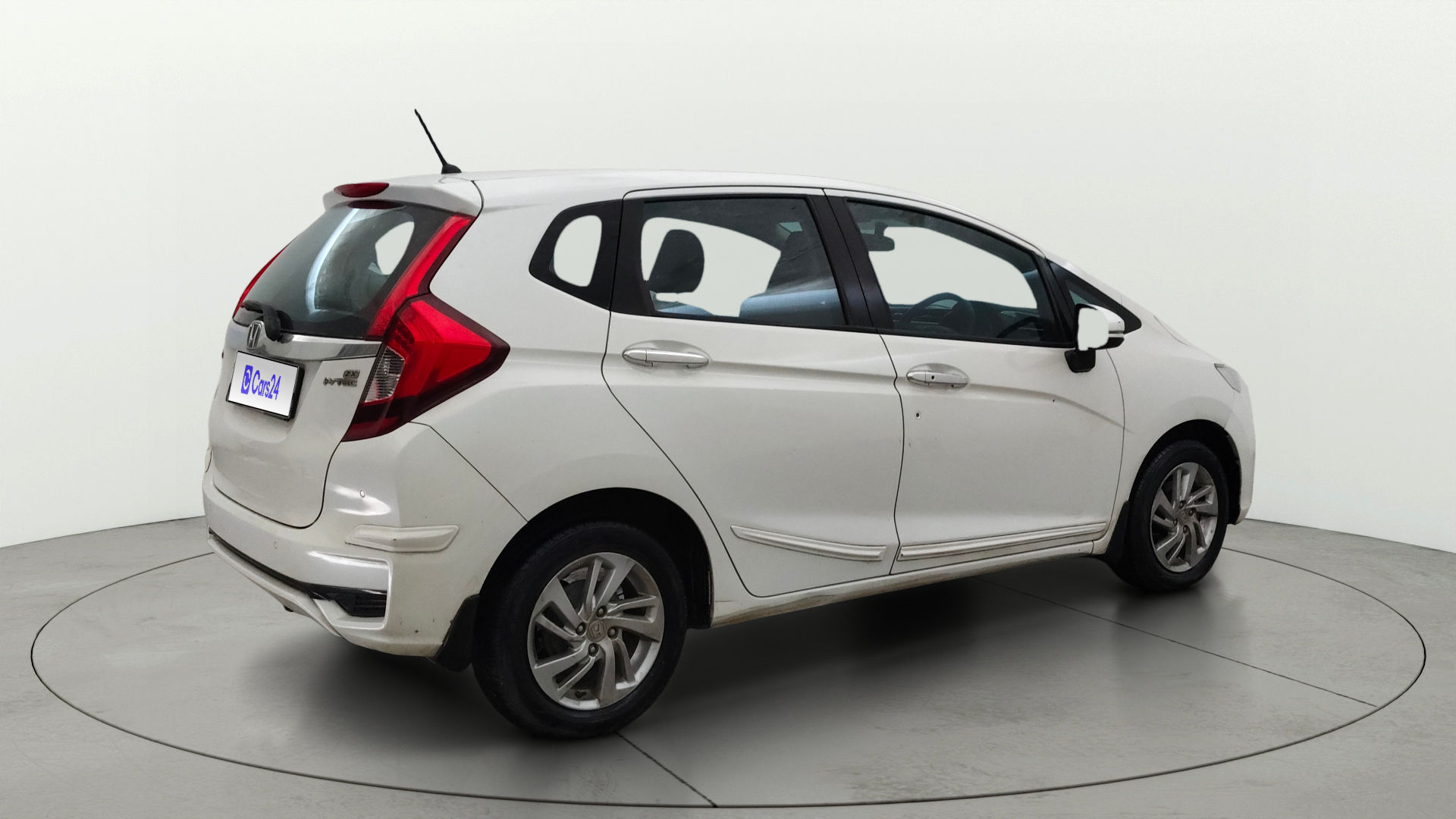 Buy Used Honda Jazz ZX CVT of 2021 model @ 6,82,796 INR in Pune