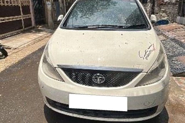 Second-hand 2011 Tata Indica Aura 1.3 Quadrajet (ABS) for sale in Kanpur