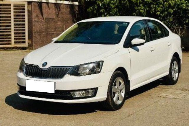 Skoda Rapid 1.6 MPI Ambition BSIV Second-hand 2017 Skoda Rapid 1.6 MPI Ambition BSIV for sale in Nashik