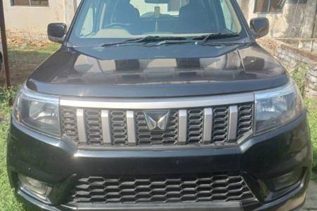 Second-hand 2023 Mahindra Bolero Neo N8 for sale in Balrampur