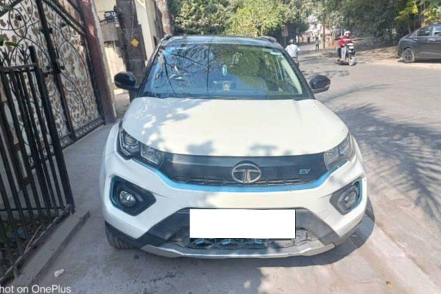 Second-hand 2021 Tata Nexon EV XZ Plus LUX for sale in Kanpur