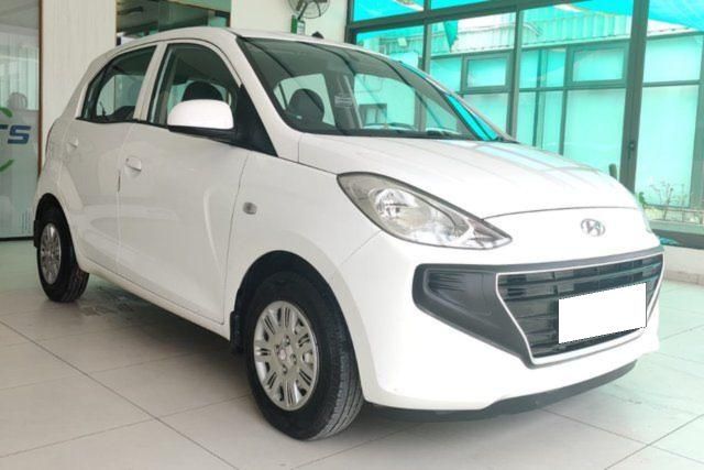 Second-hand 2020 Hyundai Santro Magna for sale in Ahmedabad