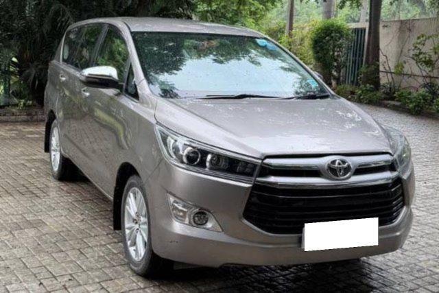Second-hand 2018 Toyota Innova Crysta 2.7 GX AT BSIV for sale in New Delhi
