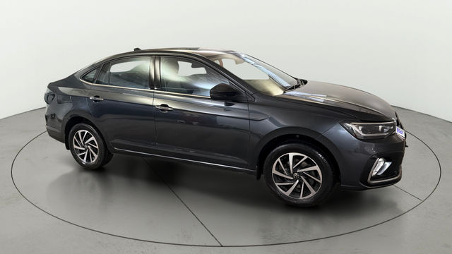 Second-hand 2024 Volkswagen Virtus Topline AT for sale in New Delhi