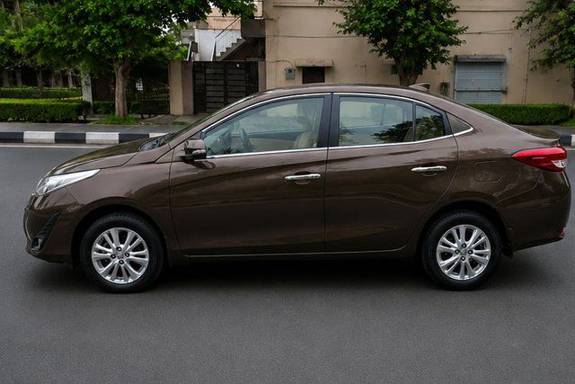 Toyota Yaris V CVT BSIV Second-hand 2018 Toyota Yaris V CVT BSIV for sale in Agra