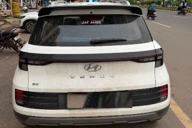 Second-hand 2024 Hyundai Venue SX Diesel for sale in Vadodara