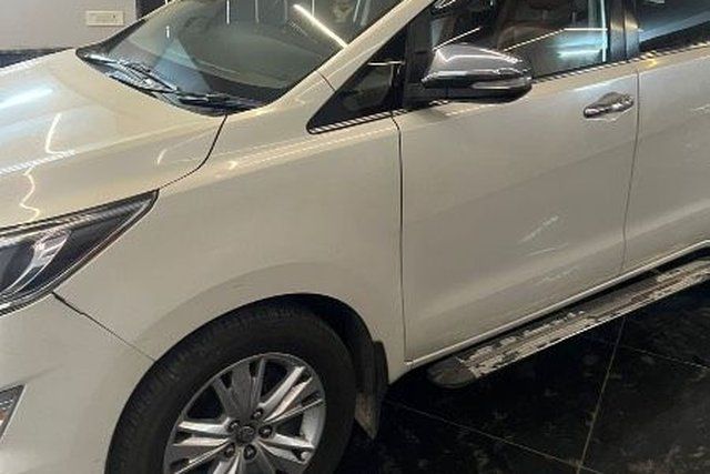 Second-hand 2016 Toyota Innova Crysta 2.8 ZX AT BSIV for sale in New Delhi