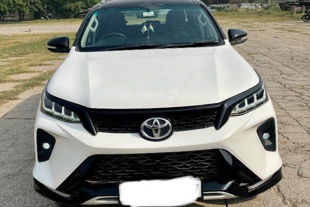 Toyota Fortuner 4x2 Manual Second-hand 2016 Toyota Fortuner 4x2 Manual for sale in New Delhi