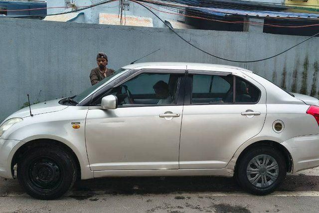 Second-hand 2009 Maruti Suzuki Swift Dzire ZXi for sale in Dhanbad