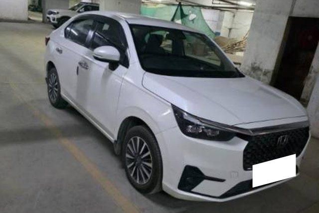 Second-hand 2025 Honda Amaze ZX CVT for sale in Noida