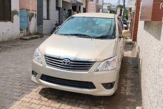 Used 2.5 G (Diesel) 7 Seater BS IV