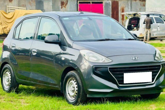 Hyundai Santro Asta Second-hand 2020 Hyundai Santro Asta for sale in Ahmedabad