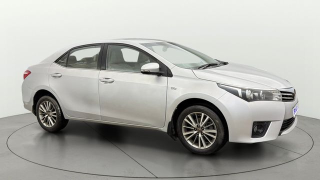 Toyota Corolla Altis GL MT Second-hand 2014 Toyota Corolla Altis GL MT for sale in New Delhi