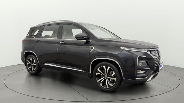 MG Hector Plus Savvy Pro CVT 7 Str 2023-2025 Second-hand 2023 MG Hector Plus Savvy Pro CVT 7 Str 2023-2025 for sale in Gurgaon