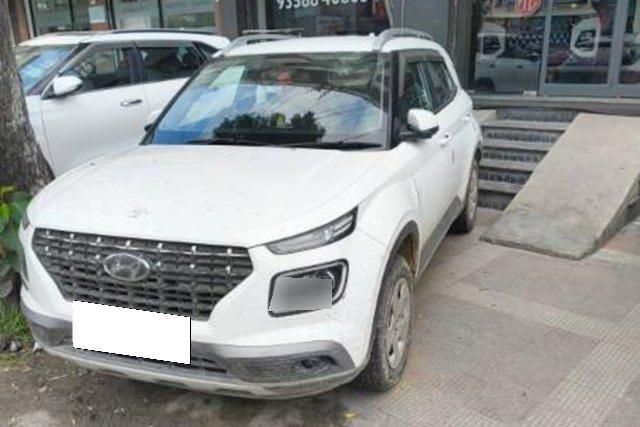 Second-hand 2022 Hyundai Venue S Plus for sale in Jaipur