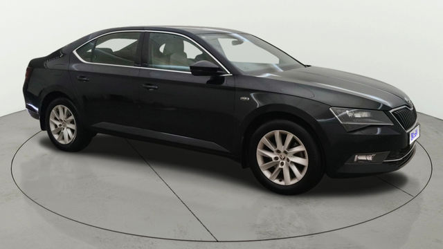 Skoda Superb Style 1.8 TSI AT Second-hand 2016 Skoda Superb Style 1.8 TSI AT for sale in Pune