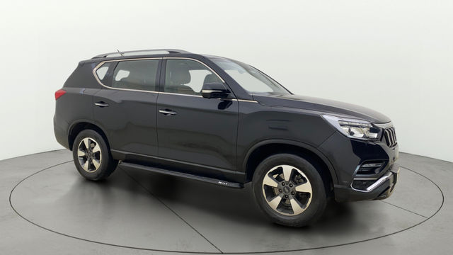 Second-hand 2022 Mahindra Alturas G4 4X4 AT BSIV for sale in Ahmedabad