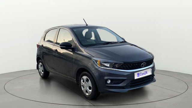 Tata Tiago XM CNG Second-hand 2024 Tata Tiago XM CNG for sale in Vadodara