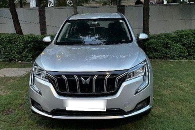 Second-hand 2023 Mahindra XUV700 AX3 BSVI for sale in Greater Noida