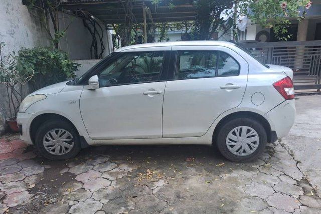 Second-hand 2013 Maruti Suzuki Swift Dzire VXI for sale in Jabalpur