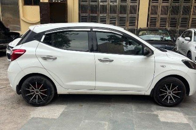 Second-hand 2021 Hyundai Grand i10 Nios Era for sale in New Delhi