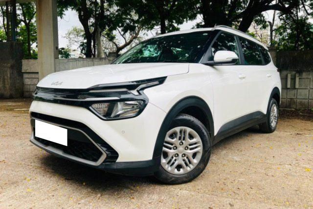 Second-hand 2022 Kia Carens Prestige BSVI for sale in Mumbai