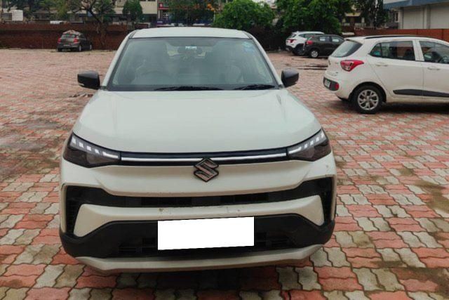 Maruti Suzuki Victoris LXI CNG Second-hand 2025 Maruti Suzuki Victoris LXI CNG for sale in Ahmedabad