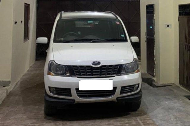 Mahindra Xylo E9 Second-hand 2012 Mahindra Xylo E9 for sale in Pune
