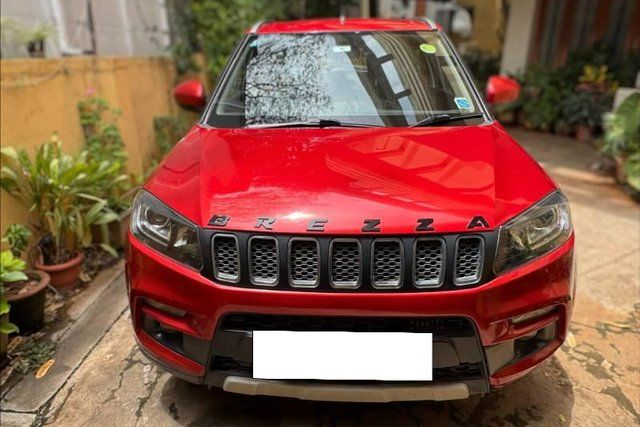 Second-hand 2018 Maruti Suzuki Vitara Brezza ZDi AMT for sale in Bangalore