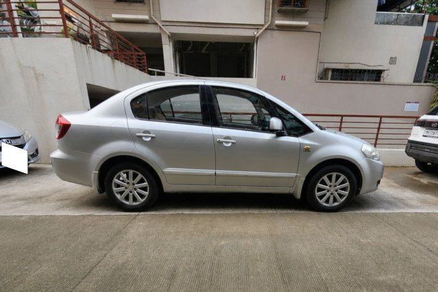 Maruti Suzuki SX4 ZXI MT BSIV Second-hand 2010 Maruti Suzuki SX4 ZXI MT BSIV for sale in Pune