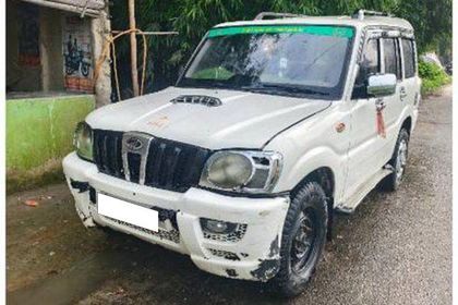 8 Used Mahindra Scorpio