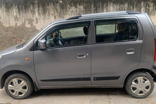 Second-hand 2015 Maruti Suzuki Wagon R VXI BS IV for sale in New Delhi
