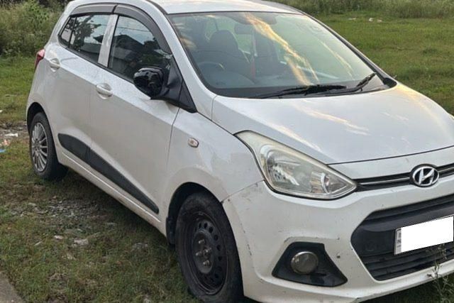 Hyundai Grand i10 CRDi Magna Second-hand 2013 Hyundai Grand i10 CRDi Magna for sale in Dehradun