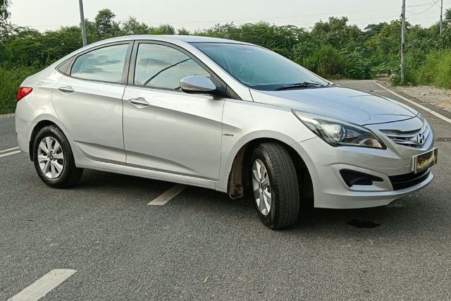 Hyundai Verna 1.6 VTVT AT S Second-hand 2016 Hyundai Verna 1.6 VTVT AT S for sale in New Delhi