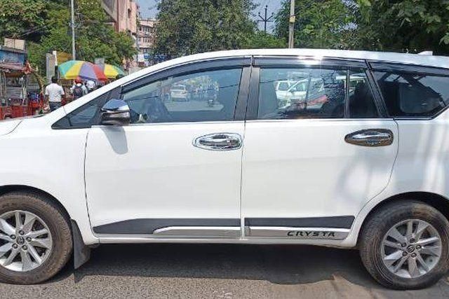 Second-hand 2017 Toyota Innova Crysta 2.4 G MT BSIV for sale in Patna