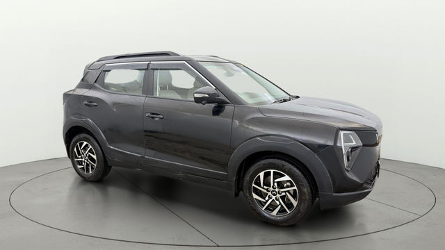 Second-hand 2024 Mahindra XUV 3XO AX5 for sale in New Delhi