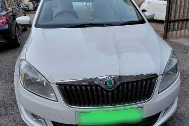 Second-hand 2013 Skoda Rapid 1.6 TDI Ambition for sale in Morbi