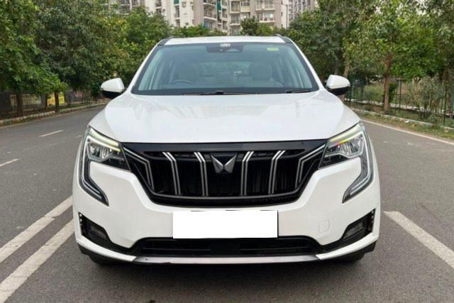 Mahindra XUV700 AX7 7Str Diesel Second-hand 2023 Mahindra XUV700 AX7 7Str Diesel for sale in Noida