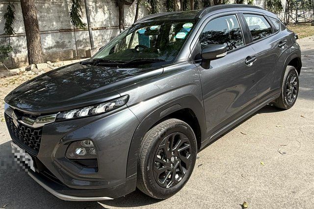 Second-hand 2024 Maruti Suzuki FRONX Delta Plus AMT for sale in New Delhi