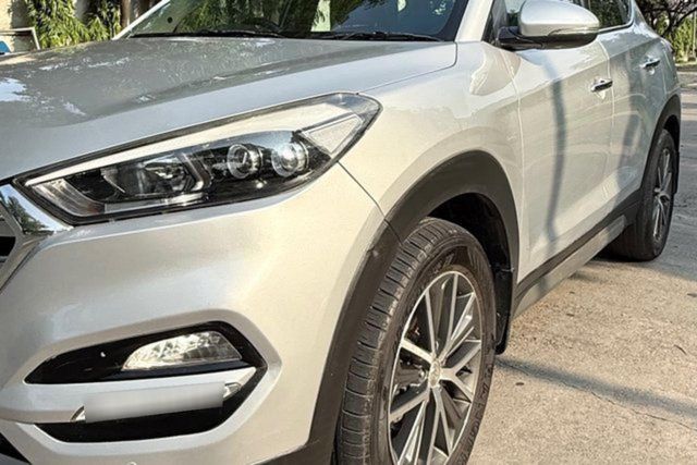 Second-hand 2017 Hyundai Tucson 2.0 e-VGT 2WD AT GLS for sale in New Delhi