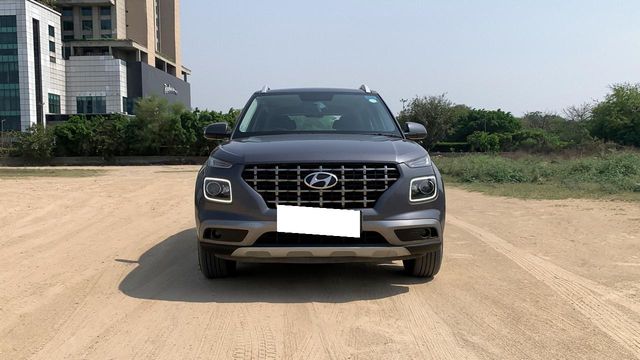 Second-hand 2020 Hyundai Venue SX Plus Turbo DCT for sale in New Delhi