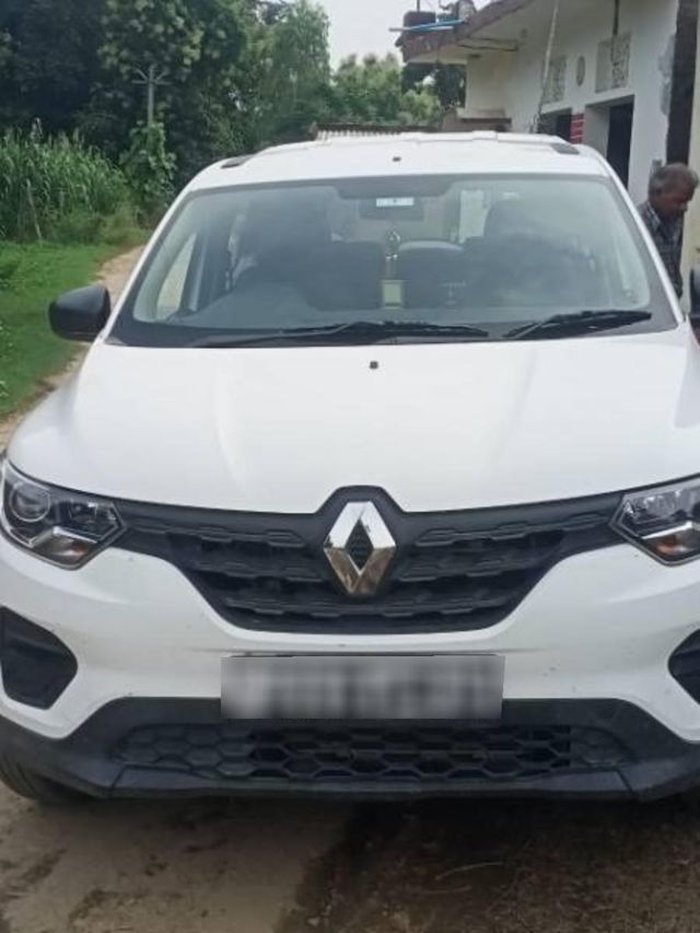 Second-hand 2024 Renault Triber RXE for sale in Bakshi Ka Talab