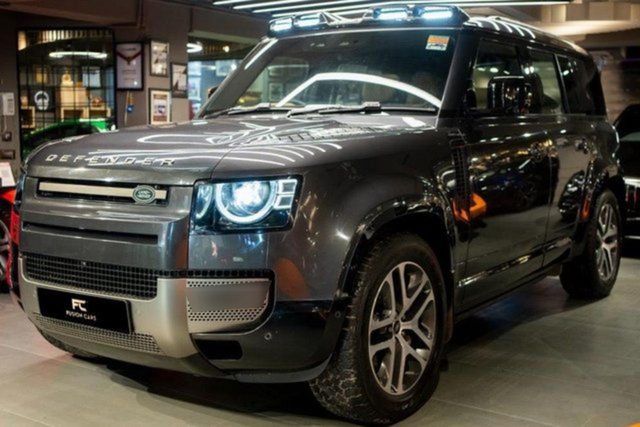 Second-hand 2025 Land Rover Defender 3.0 l Diesel 110 X for sale in New Delhi